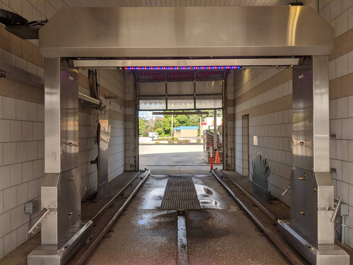 2675 Futura Revolution Futura Carwash Equipment